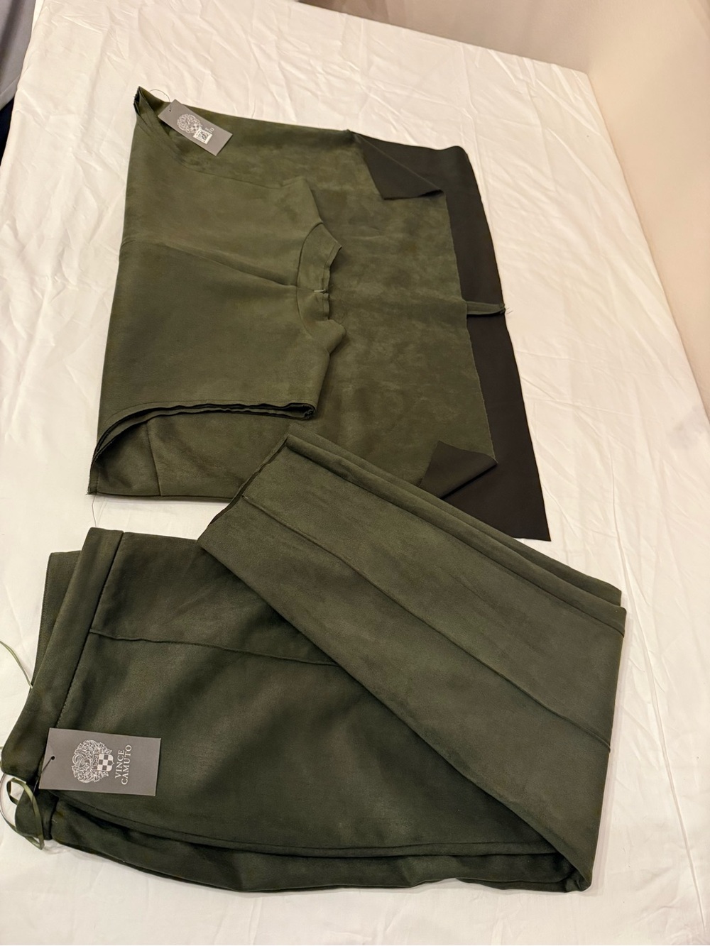 Vince Camuto 2-Piece Set Olive Green Sleeveless Top & Pants Soft Luxe Outfit. - Picture 2 of 13
